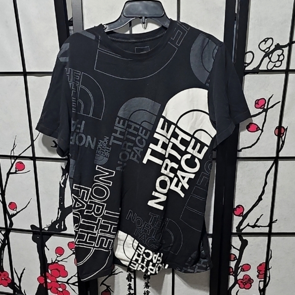 The North Face‎ Black Graphic T-Shirt Medium